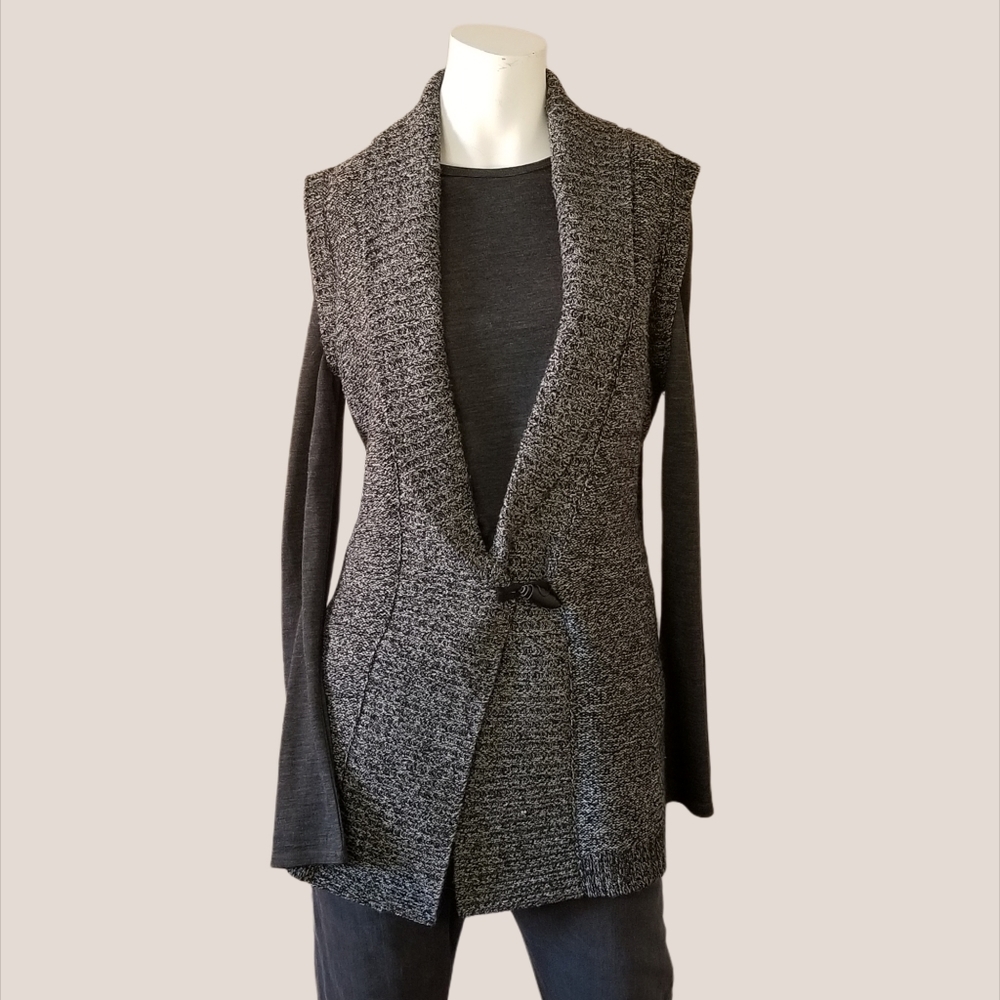 Black Tape_ Cable Knit Grey Sleeveless Vest Top